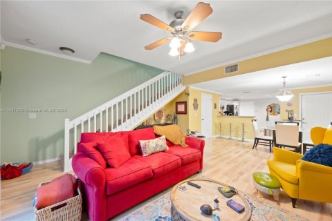 Townhouse in Weston, Florida 2 bedrooms, 117.15 sq.m. № 1832343 - photo 8