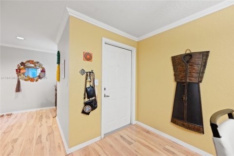 Townhouse in Weston, Florida 2 bedrooms, 117.15 sq.m. № 1832343 - photo 2