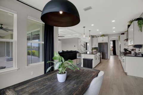 Casa en venta en Bradenton, Florida, 5 dormitorios, 337.98 m2 № 1725303 - foto 13