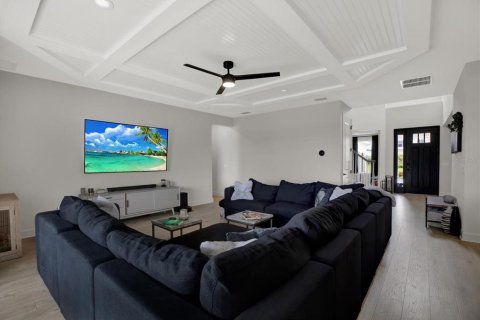 Casa en venta en Bradenton, Florida, 5 dormitorios, 337.98 m2 № 1725303 - foto 6