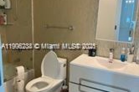 Condo in Aventura, Florida, 3 bedrooms  № 1956890 - photo 12