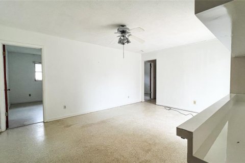 House in Winter Park, Florida 4 bedrooms, 145.86 sq.m. № 1875754 - photo 10