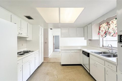 Casa en venta en Winter Park, Florida, 4 dormitorios, 145.86 m2 № 1875754 - foto 8