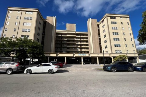 Купить кондоминиум в Холливуд, Флорида 1 спальня, 86.77м2, № 1997214 - фото 9