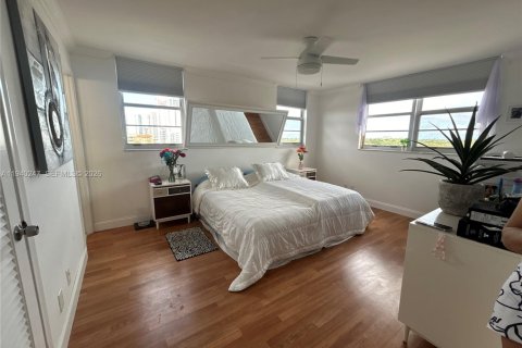 Купить кондоминиум в Холливуд, Флорида 1 спальня, 86.77м2, № 1997214 - фото 2