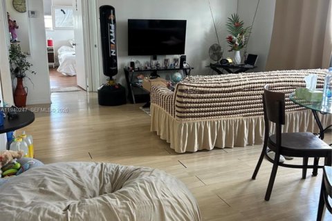 Купить кондоминиум в Холливуд, Флорида 1 спальня, 86.77м2, № 1997214 - фото 3