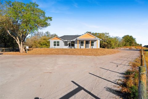House in Okeechobee, Florida 3 bedrooms, 119.94 sq.m. № 2258805 - photo 5