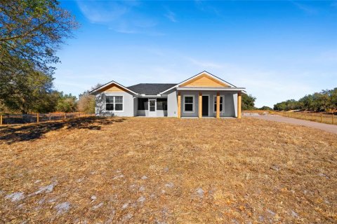 House in Okeechobee, Florida 3 bedrooms, 119.94 sq.m. № 2258805 - photo 3