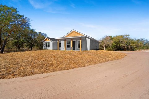 House in Okeechobee, Florida 3 bedrooms, 119.94 sq.m. № 2258805 - photo 7