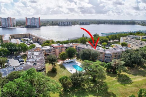 Condominio en venta en Miami, Florida, 2 dormitorios, 107.4 m2 № 1464074 - foto 5