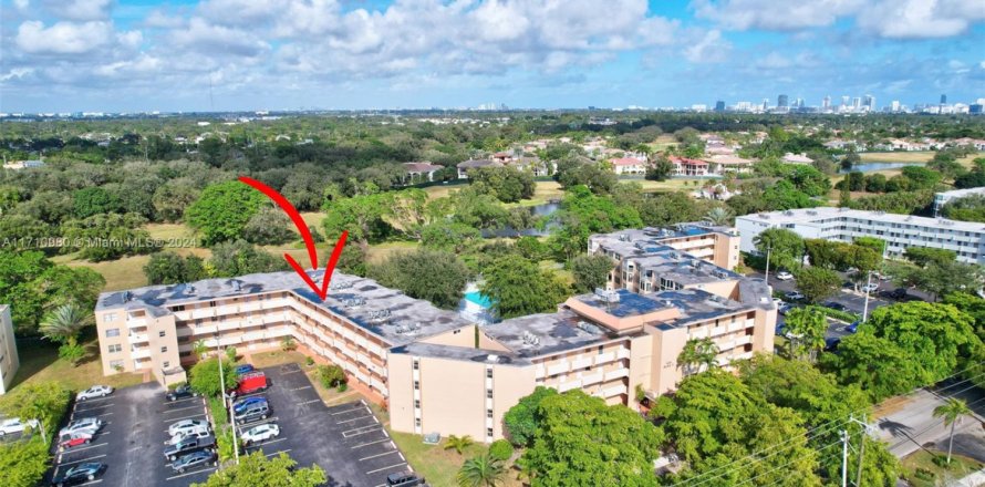 Condominio en Miami, Florida, 2 dormitorios  № 1464074