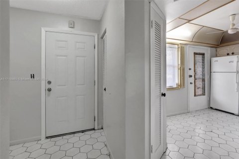 Condominio en venta en Miami, Florida, 2 dormitorios, 107.4 m2 № 1464074 - foto 16