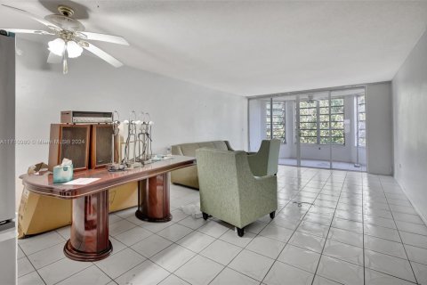 Condominio en venta en Miami, Florida, 2 dormitorios, 107.4 m2 № 1464074 - foto 18