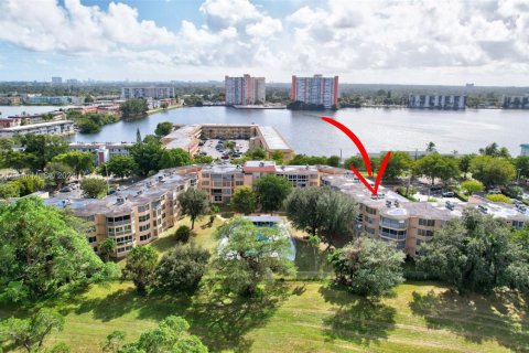 Condominio en venta en Miami, Florida, 2 dormitorios, 107.4 m2 № 1464074 - foto 4