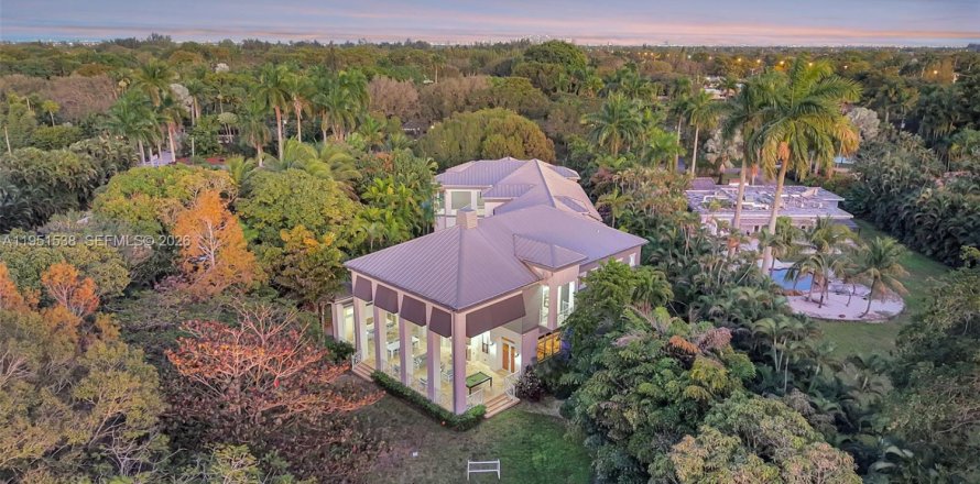 Дом в Плантация, Флорида 6 спален, 856.56м2 № 2007376