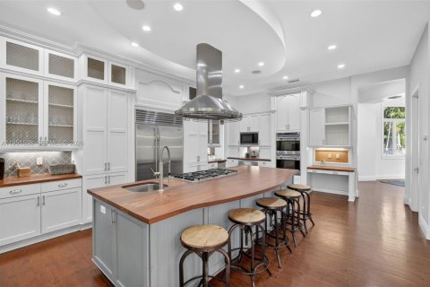 Купить виллу или дом в Плантация, Флорида 6 спален, 856.56м2, № 2007376 - фото 21