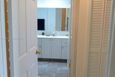 Condominio en alquiler en Weston, Florida, 2 dormitorios, 118.26 m2 № 2054183 - foto 9