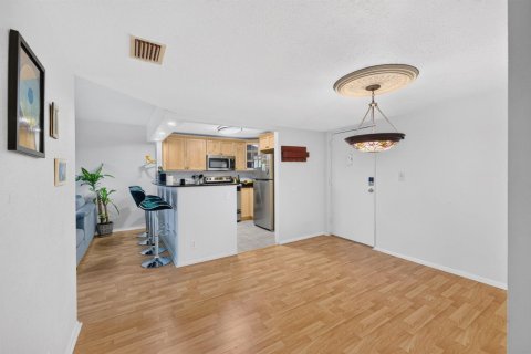 Copropriété à louer à Wilton Manors, Floride: 2 chambres, 92.9 m2 № 2191871 - photo 22