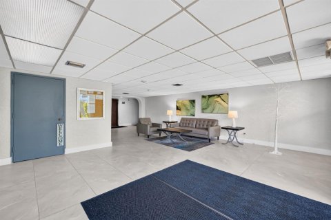 Copropriété à louer à Wilton Manors, Floride: 2 chambres, 92.9 m2 № 2191871 - photo 10