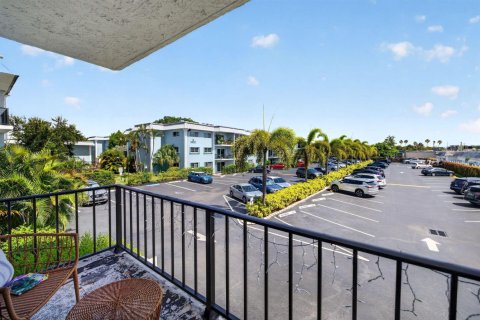Copropriété à louer à Wilton Manors, Floride: 2 chambres, 92.9 m2 № 2191871 - photo 5
