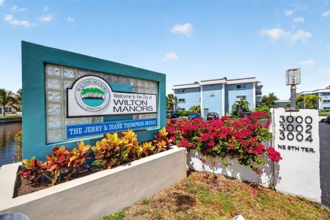 Copropriété à louer à Wilton Manors, Floride: 2 chambres, 92.9 m2 № 2191871 - photo 8