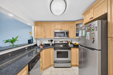 Copropriété à louer à Wilton Manors, Floride: 2 chambres, 92.9 m2 № 2191871 - photo 23