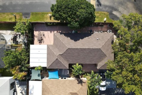 Casa en venta en Cutler Bay, Florida, 3 dormitorios, 132.2 m2 № 1955597 - foto 24