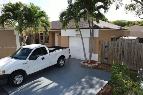 Casa en venta en Cutler Bay, Florida, 3 dormitorios, 132.2 m2 № 1955597 - foto 22