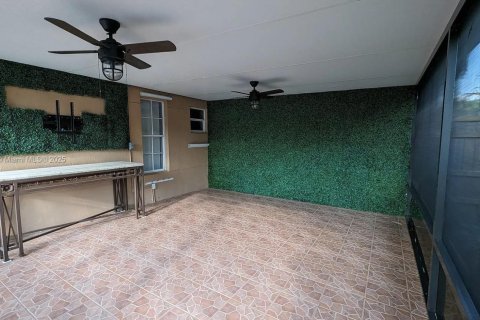 Casa en venta en Cutler Bay, Florida, 3 dormitorios, 132.2 m2 № 1955597 - foto 19