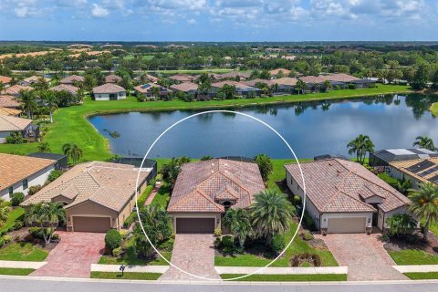 Villa ou maison à vendre à Bradenton, Floride: 3 chambres, 188.78 m2 № 2296155 - photo 2