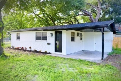 House in Tampa, Florida 2 bedrooms, 62.43 sq.m. № 2197585