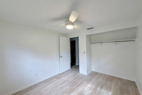 Casa en venta en Tampa, Florida, 2 dormitorios, 62.43 m2 № 2197585 - foto 9