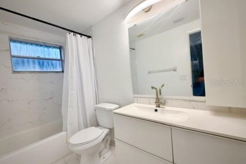 Casa en venta en Tampa, Florida, 2 dormitorios, 62.43 m2 № 2197585 - foto 7