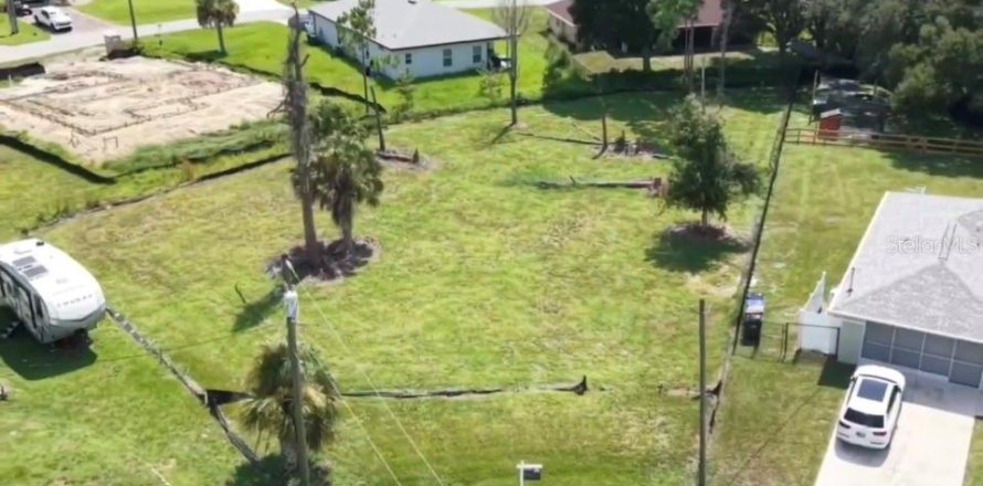 Terrain à North Port, Floride № 2221539