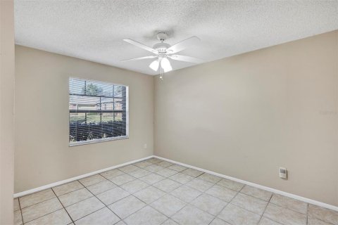 Villa ou maison à vendre à Orlando, Floride: 4 chambres, 161.74 m2 № 2135992 - photo 11