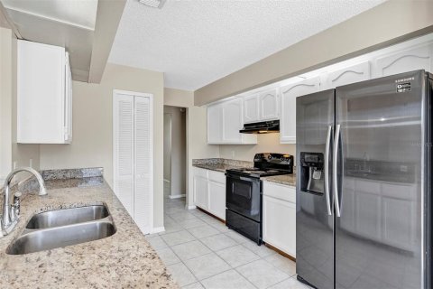 Villa ou maison à vendre à Orlando, Floride: 4 chambres, 161.74 m2 № 2135992 - photo 28
