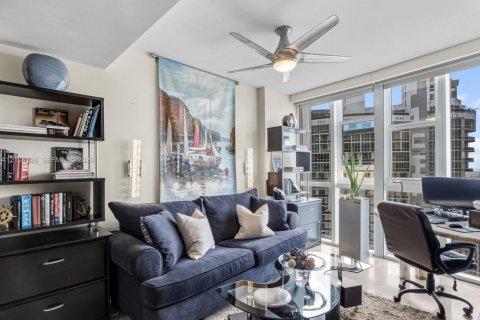 Copropriété à vendre à Sunny Isles Beach, Floride: 3 chambres, 280.19 m2 № 2414841 - photo 25