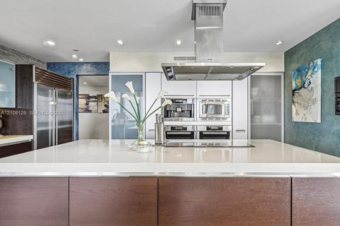 Copropriété à vendre à Sunny Isles Beach, Floride: 3 chambres, 280.19 m2 № 2414841 - photo 21