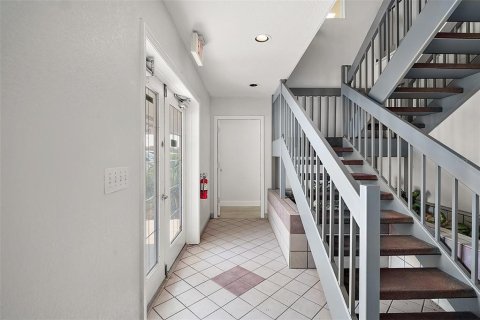 Propiedad comercial en alquiler en Leesburg, Florida, 334.45 m2 № 1742545 - foto 5