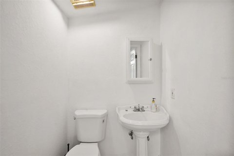 Propiedad comercial en alquiler en Leesburg, Florida, 334.45 m2 № 1742545 - foto 25