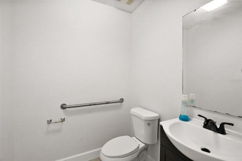 Propiedad comercial en alquiler en Leesburg, Florida, 334.45 m2 № 1742545 - foto 14