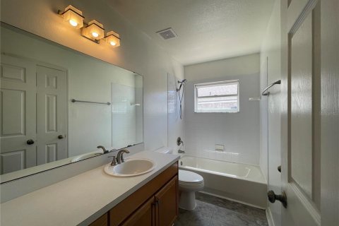 House in Valrico, Florida 4 bedrooms, 190.82 sq.m. № 1772054 - photo 18