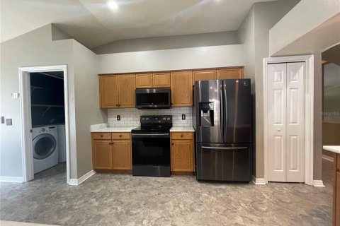 House in Valrico, Florida 4 bedrooms, 190.82 sq.m. № 1772054 - photo 8