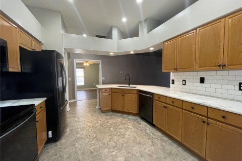 House in Valrico, Florida 4 bedrooms, 190.82 sq.m. № 1772054 - photo 7