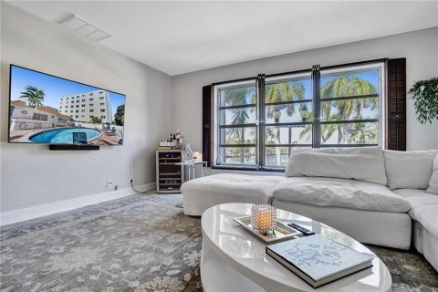 Condo in Fort Lauderdale, Florida, 1 bedroom № 2382803 - photo 10