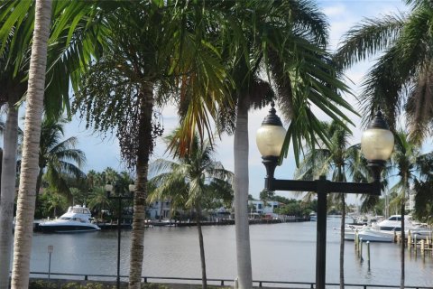 Condo in Fort Lauderdale, Florida, 1 bedroom № 2382803 - photo 9