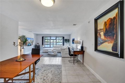 Condo in Fort Lauderdale, Florida, 1 bedroom № 2382803 - photo 3