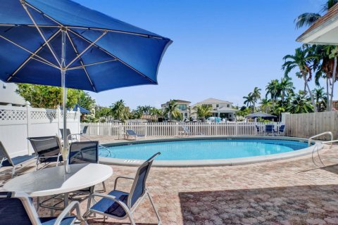 Condo in Fort Lauderdale, Florida, 1 bedroom № 2382803 - photo 13