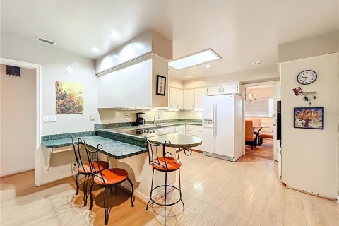Villa ou maison à vendre à Altamonte Springs, Floride: 4 chambres, 173.82 m2 № 2142949 - photo 12