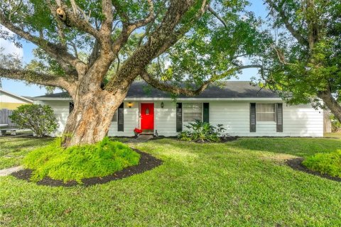 Villa ou maison à Altamonte Springs, Floride 4 chambres, 173.82 m2 № 2142949
